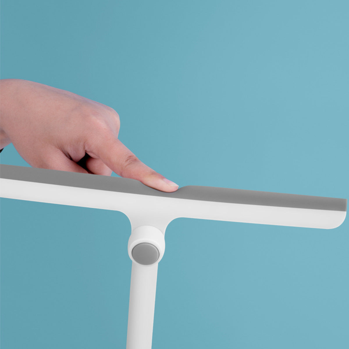 360° Pivoting Window & Shower Squeegee, 46 cm - image 3